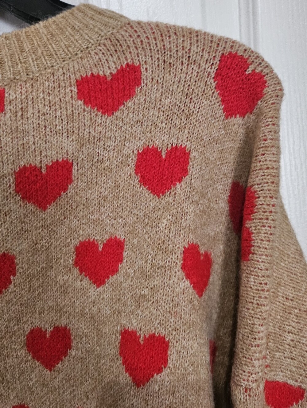 NWT Vince Camuto Heart Print Sweater Women’s Large Camel Red Hearts Crew Neck Kn - Picture 8 of 11